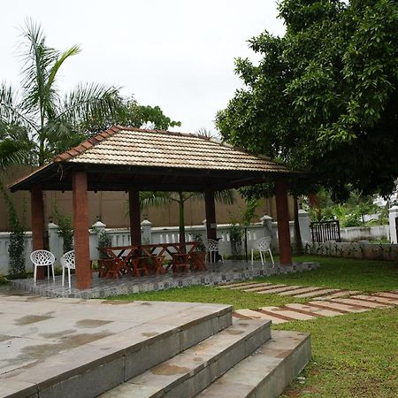 Tamarind Heritage Holiday Home อันกามาลี ภายนอก รูปภาพ