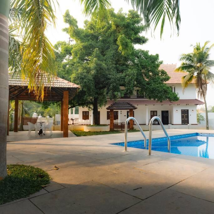 Tamarind Heritage Holiday Home อันกามาลี ภายนอก รูปภาพ