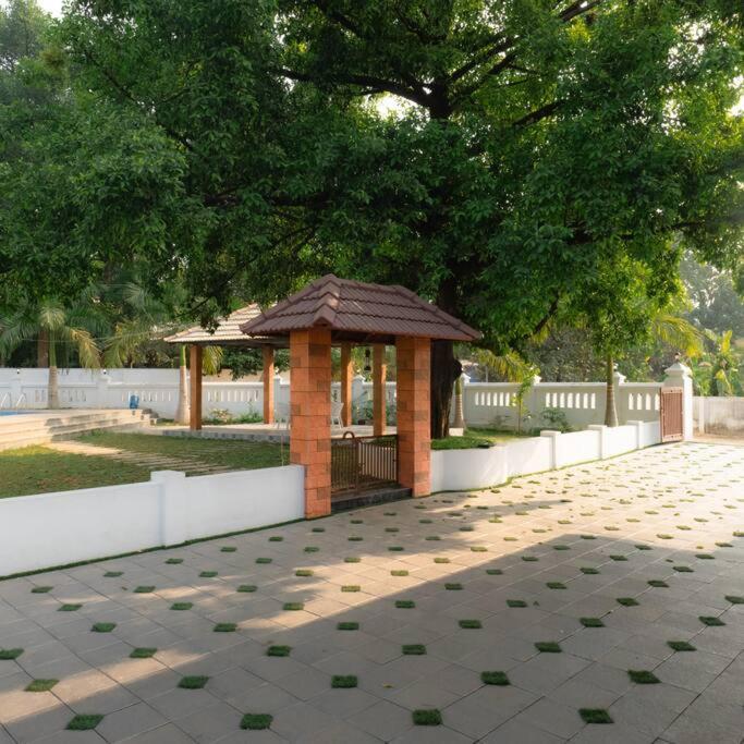 Tamarind Heritage Holiday Home อันกามาลี ภายนอก รูปภาพ
