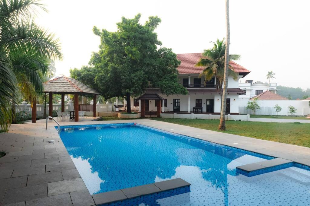 Tamarind Heritage Holiday Home อันกามาลี ภายนอก รูปภาพ