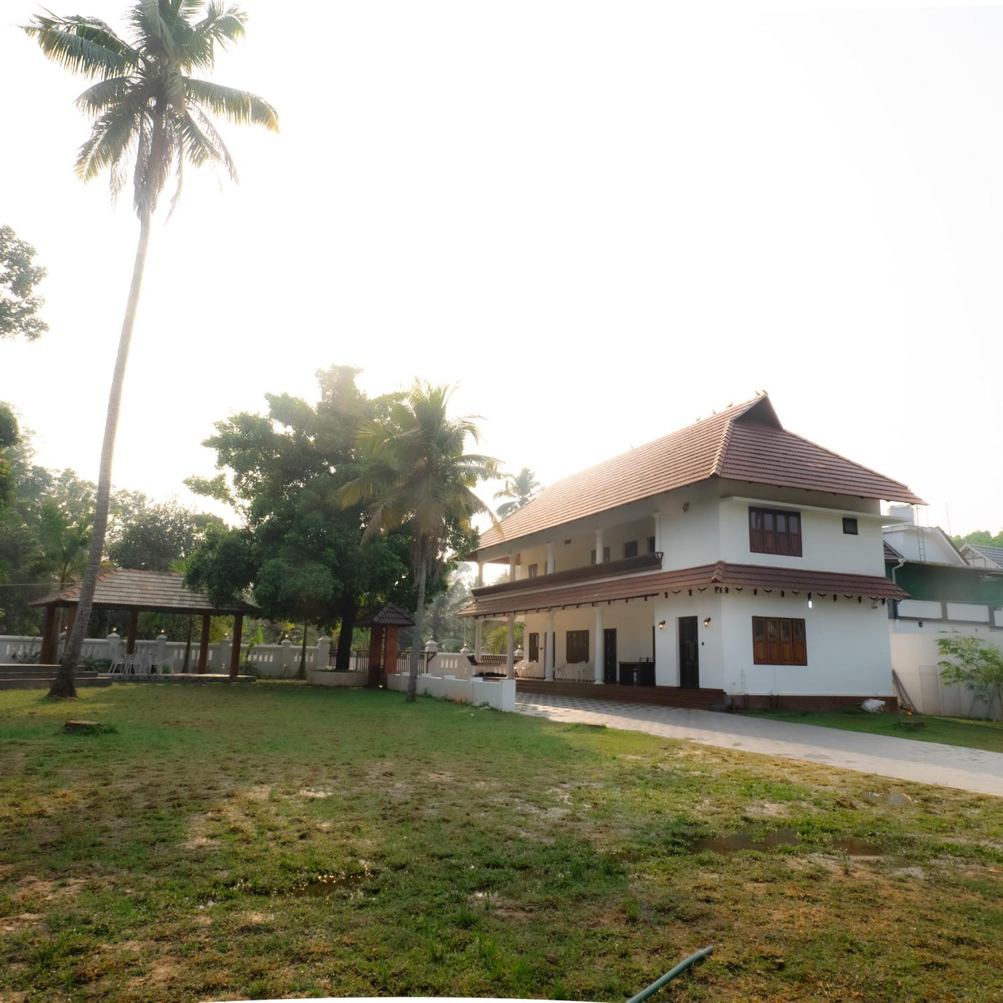 Tamarind Heritage Holiday Home อันกามาลี ภายนอก รูปภาพ