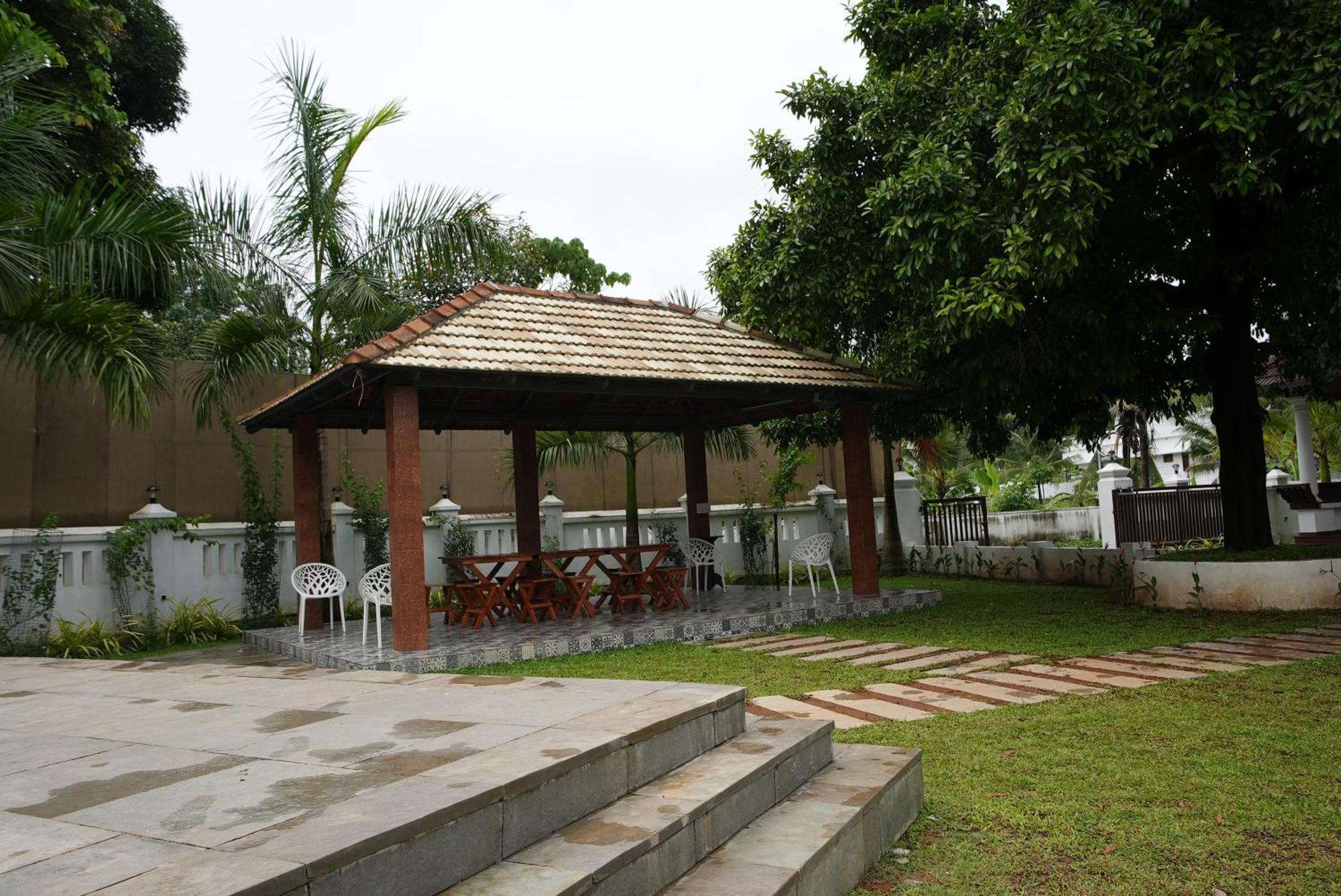 Tamarind Heritage Holiday Home อันกามาลี ภายนอก รูปภาพ